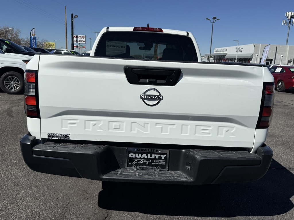 2023 Nissan Frontier S photo 3