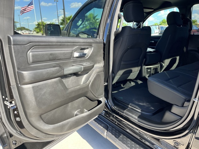 2025 Ram 1500 Tradesman photo 14