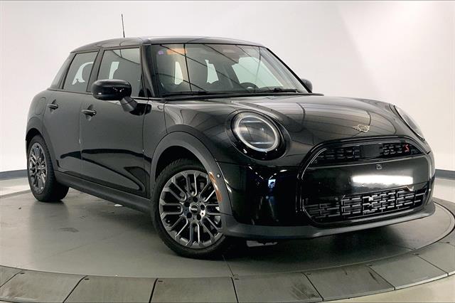 2025 MINI Hardtop 4 Door S's photo