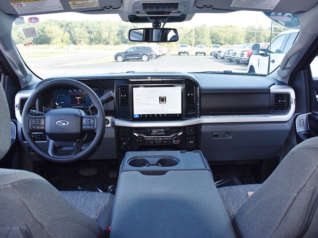 2026 Ford F-250 XLT photo 3