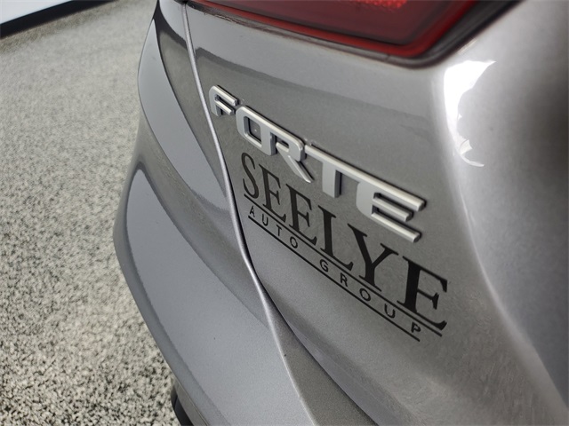 2023 Kia Forte GT-Line photo 27