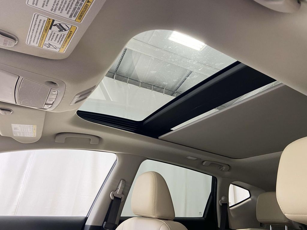 2024 Nissan Murano SL photo 17