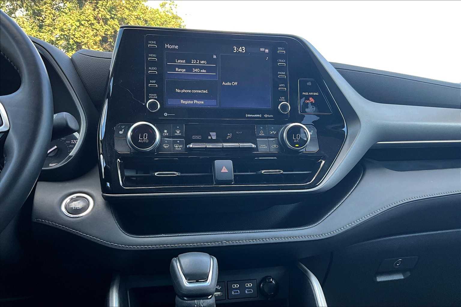 2022 Toyota Highlander XLE photo 34