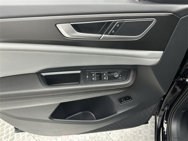 2025 Volkswagen Atlas Peak Edition SE photo 4