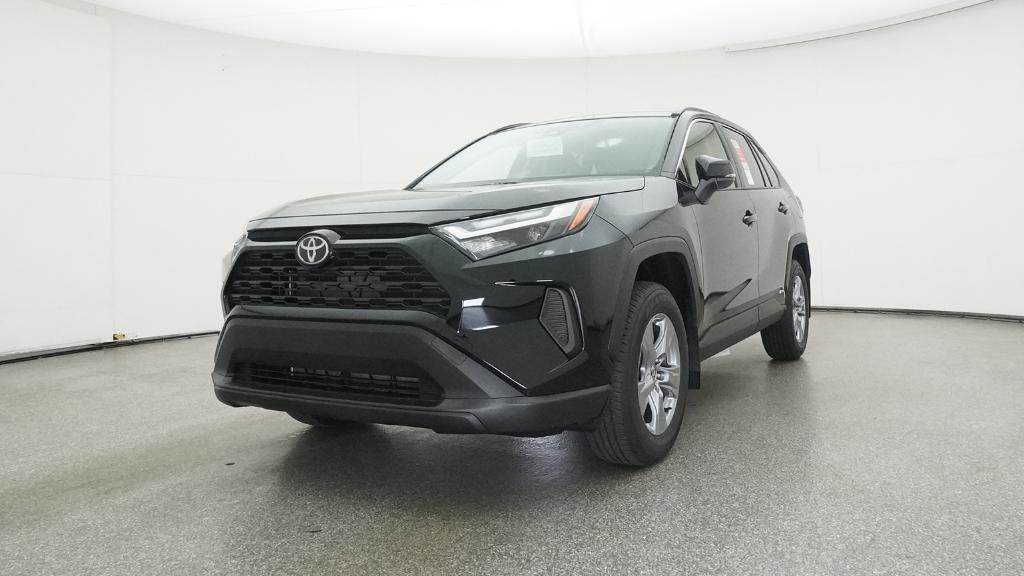 2025 Toyota RAV4 Hybrid LE photo 4