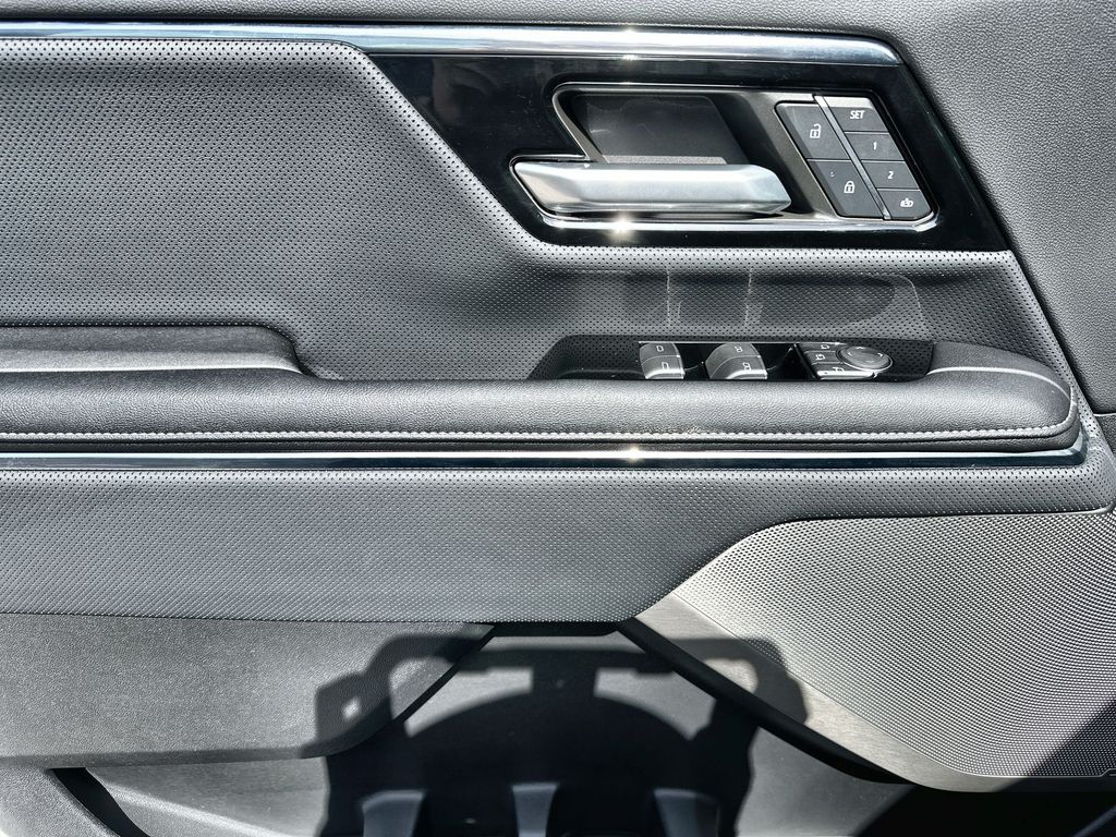 2024 Gmc Sierra EV Denali Edition 1 photo 23