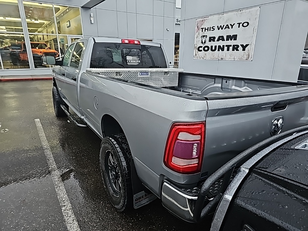 2020 Ram 3500 Tradesman photo 2