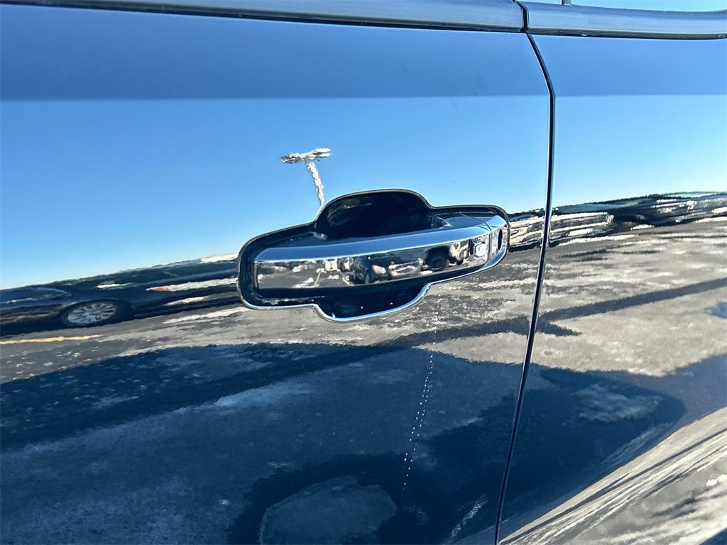 2026 GMC CANYON - Image 12