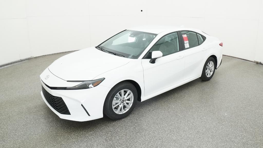 2026 Toyota Camry LE's photo