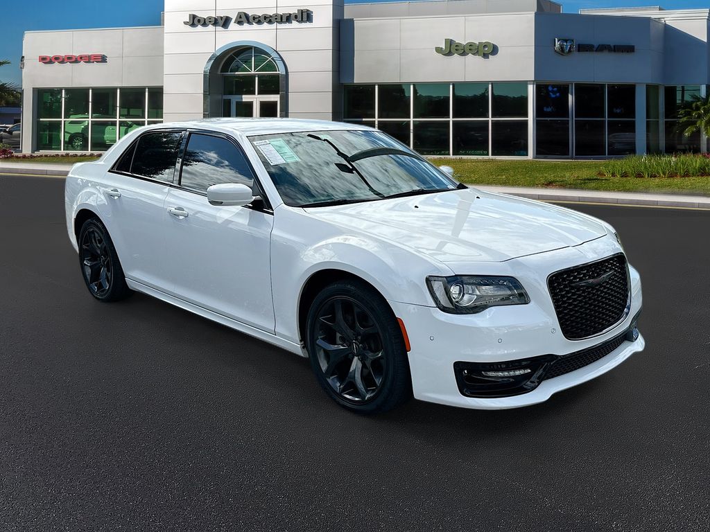2021 Chrysler 300 S's photo