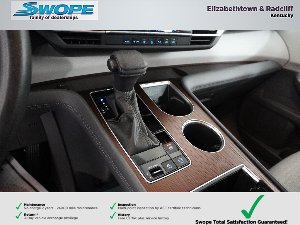 2022 Toyota Sienna LE photo 11