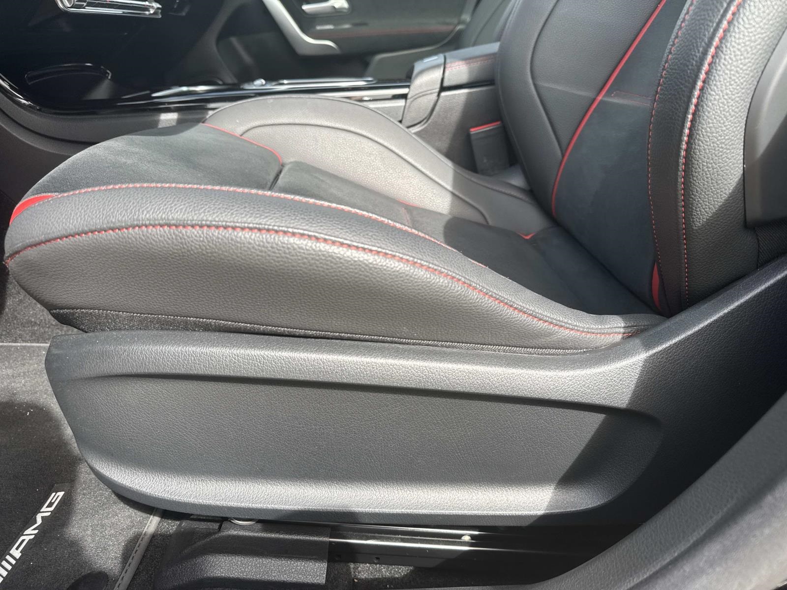 2025 Mercedes Benz CLA 35 AMG 4MATIC photo 15