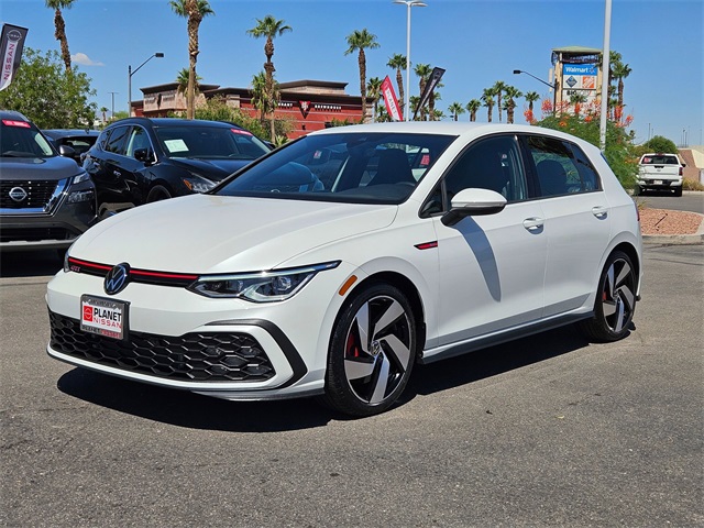 2024 Volkswagen Golf GTI S photo 2