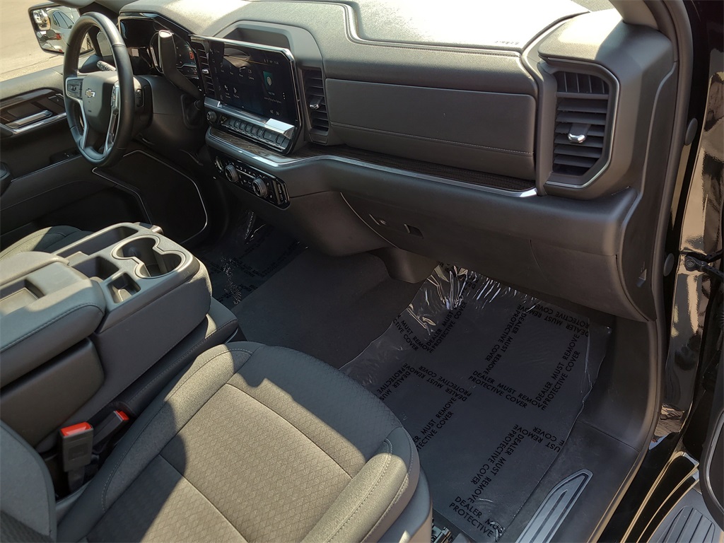 2024 Chevrolet Silverado 1500 LT photo 10