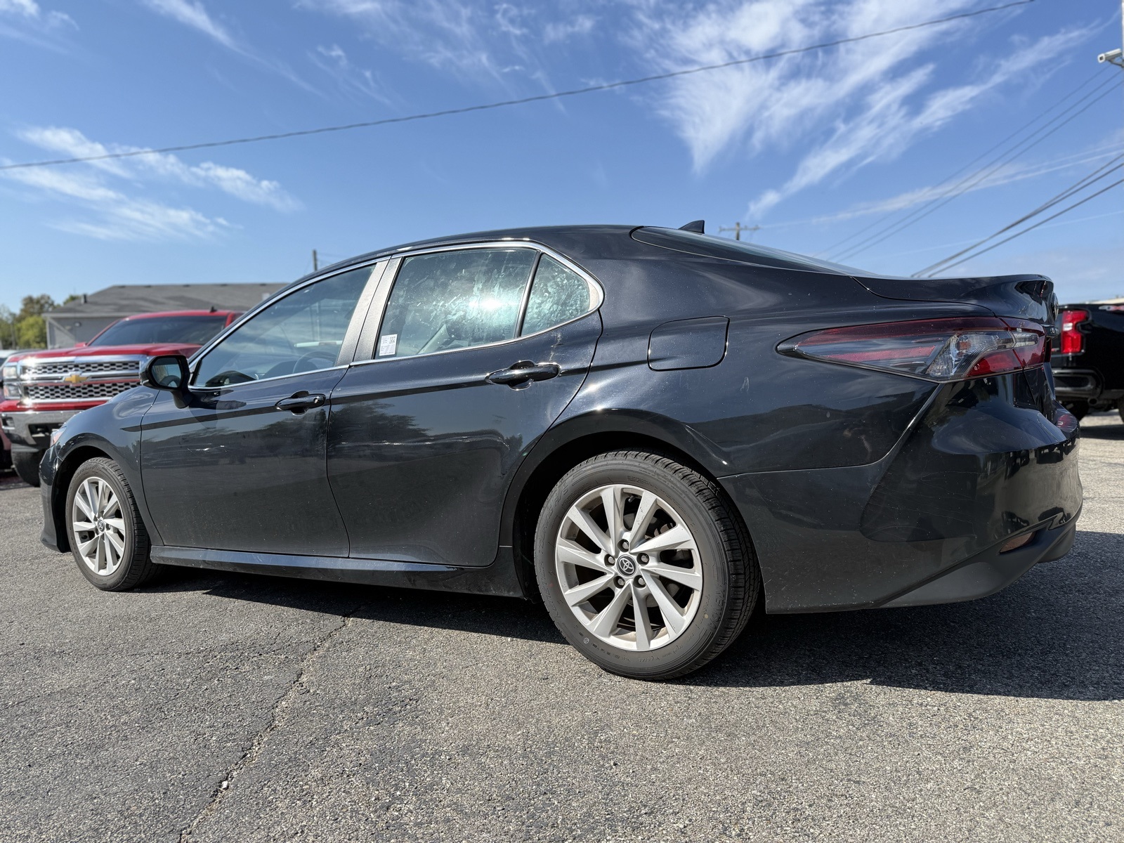 2021 Toyota Camry LE photo 4