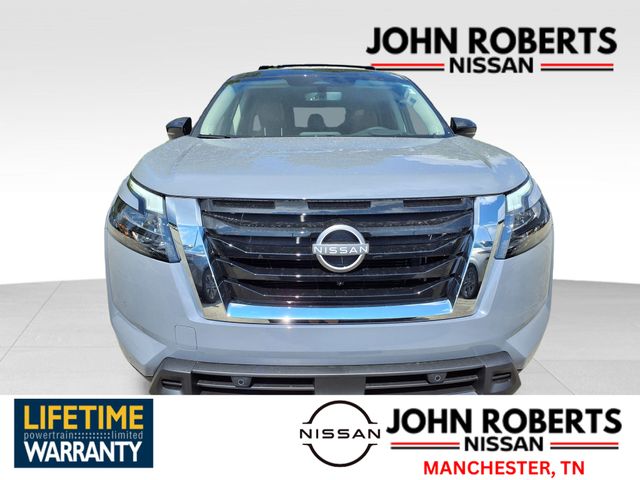 2025 Nissan Pathfinder Platinum photo 13
