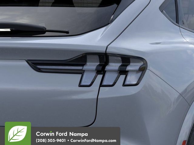 2025 Ford Mustang Mach-E Premium photo 14