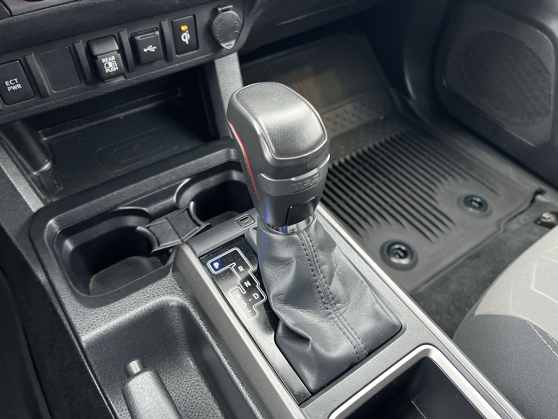 2022 Toyota Tacoma TRD Sport Double Cab photo 14