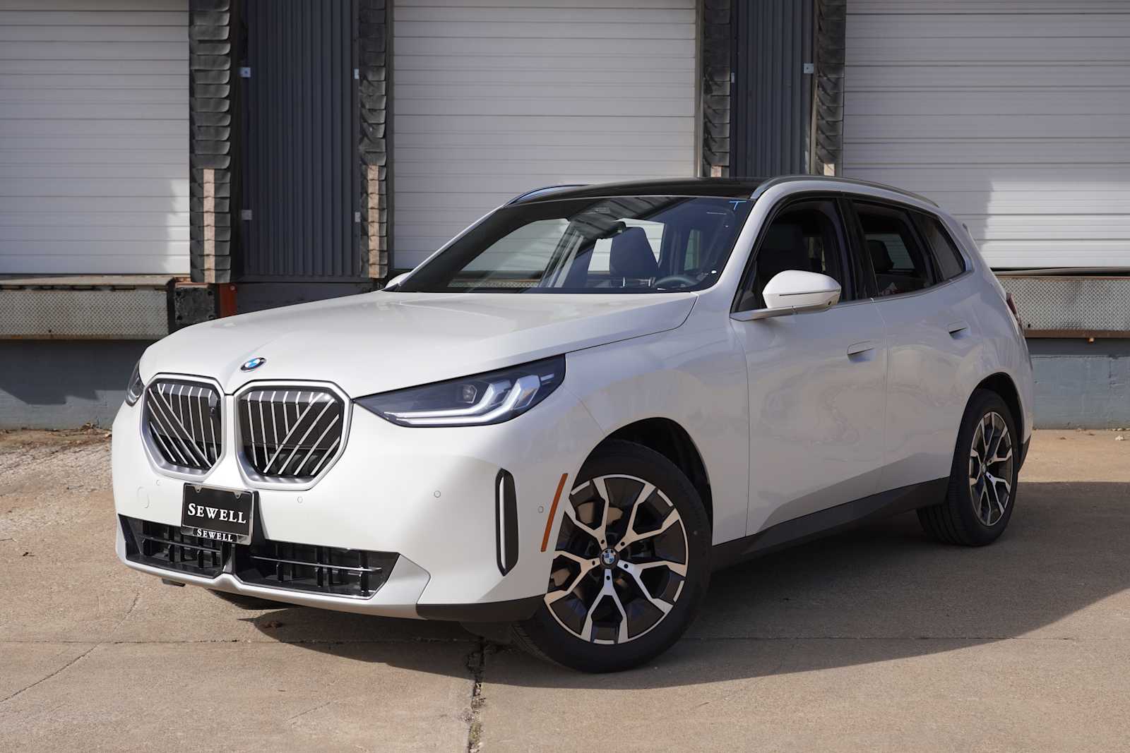 2026 BMW X3 30's photo