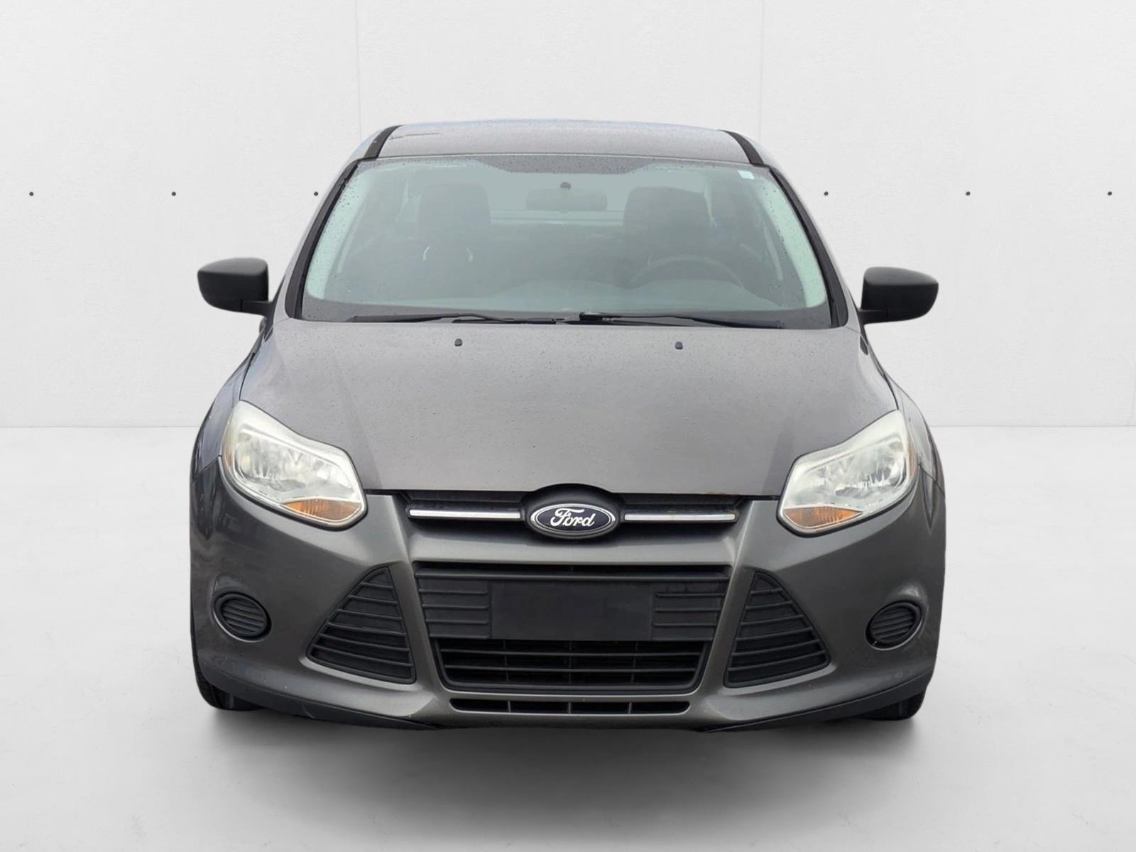 2013 Ford Focus S photo 2