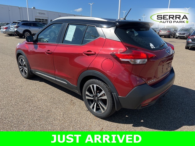 2019 Nissan Kicks SR photo 4