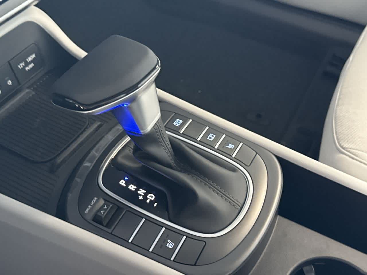 2026 Hyundai Kona SEL photo 19