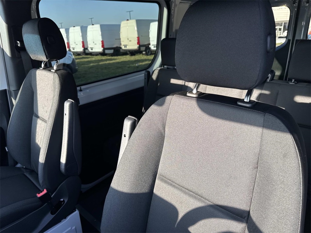 2026 Mercedes Benz Sprinter Crew Van photo 15