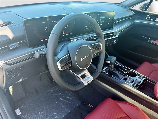 2026 Kia K5 GT-Line photo 9