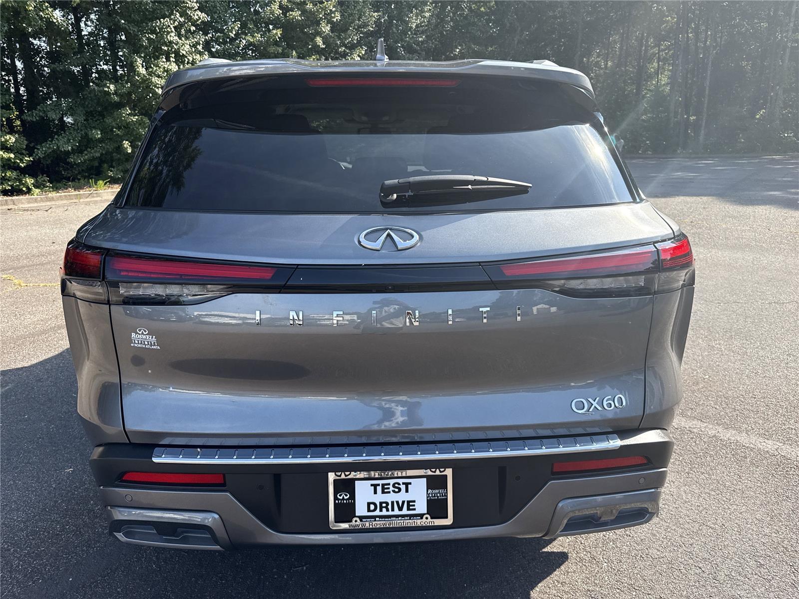 2022 Infiniti QX60 Luxe photo 6