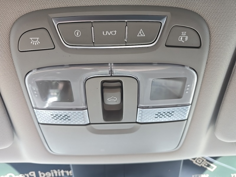 2022 Kia Telluride S photo 20
