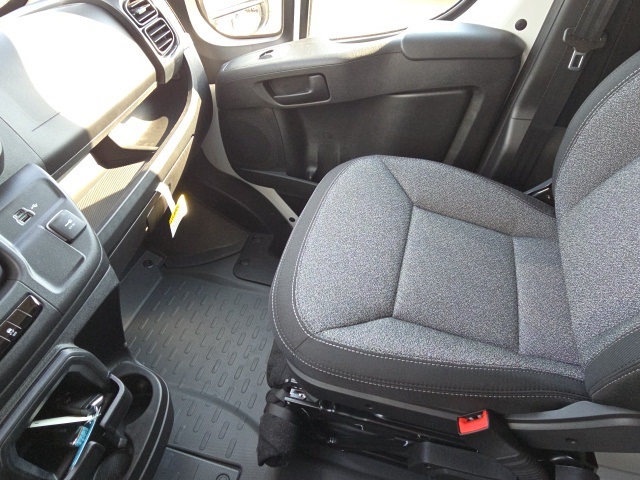 2025 Ram ProMaster 2500 photo 13