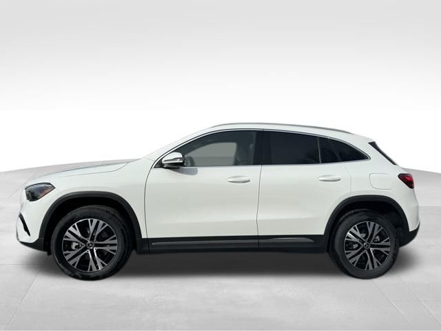 2025 Mercedes Benz GLA 250 4MATIC photo 2