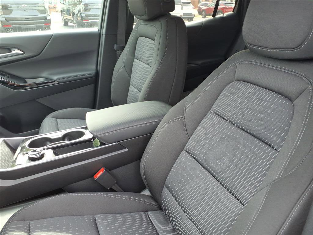 2026 Chevrolet Equinox LT photo 4