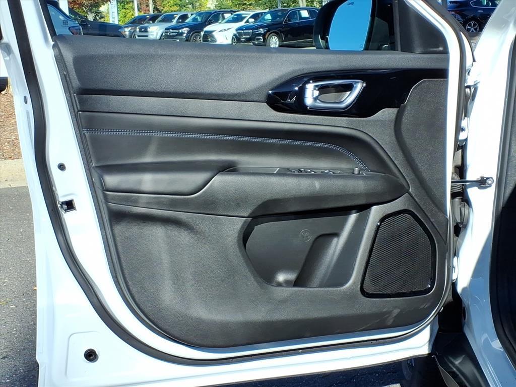 2026 Jeep Compass Latitude Altitude photo 4