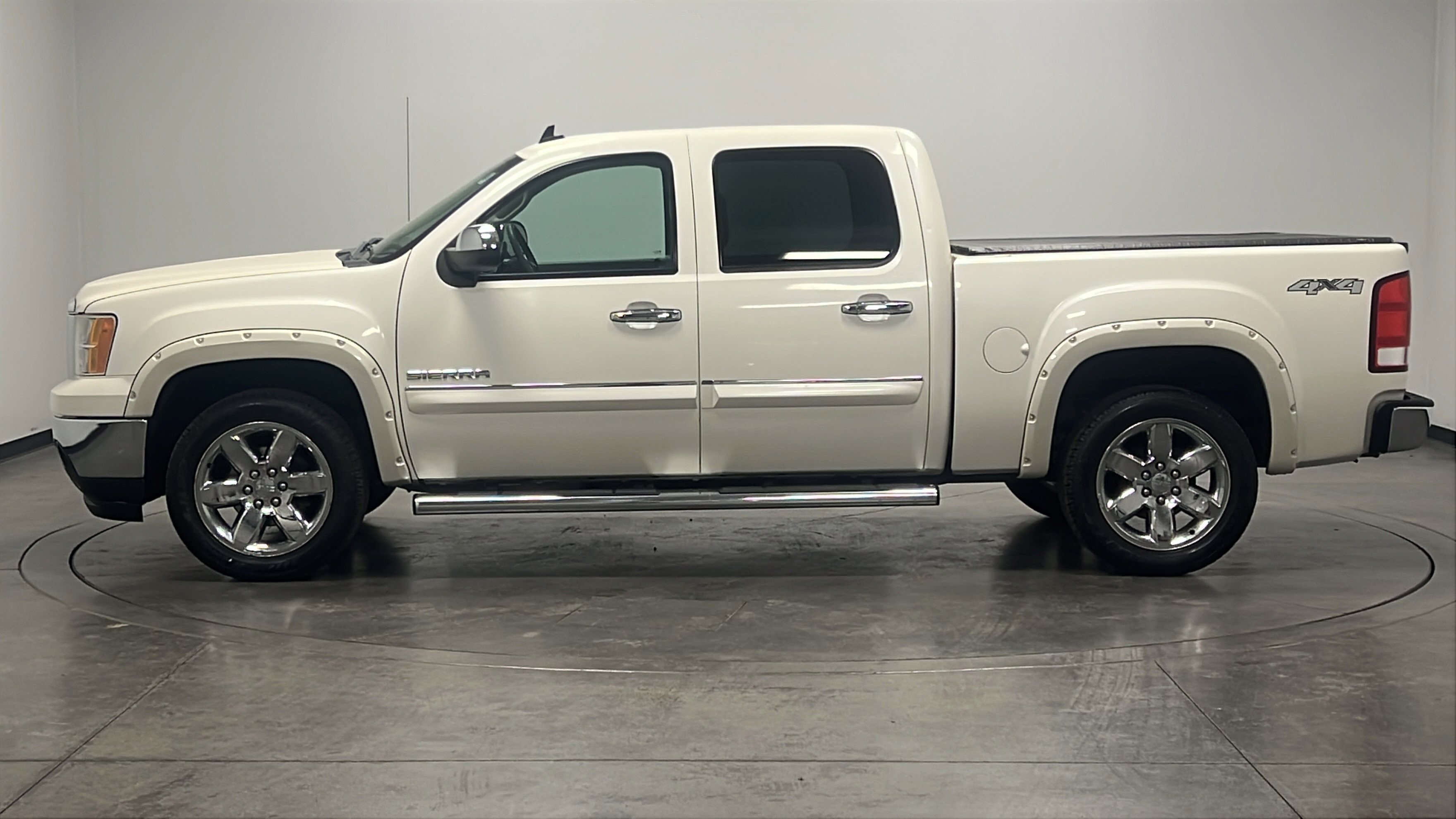 2012 Gmc Sierra 1500 SLT photo 4