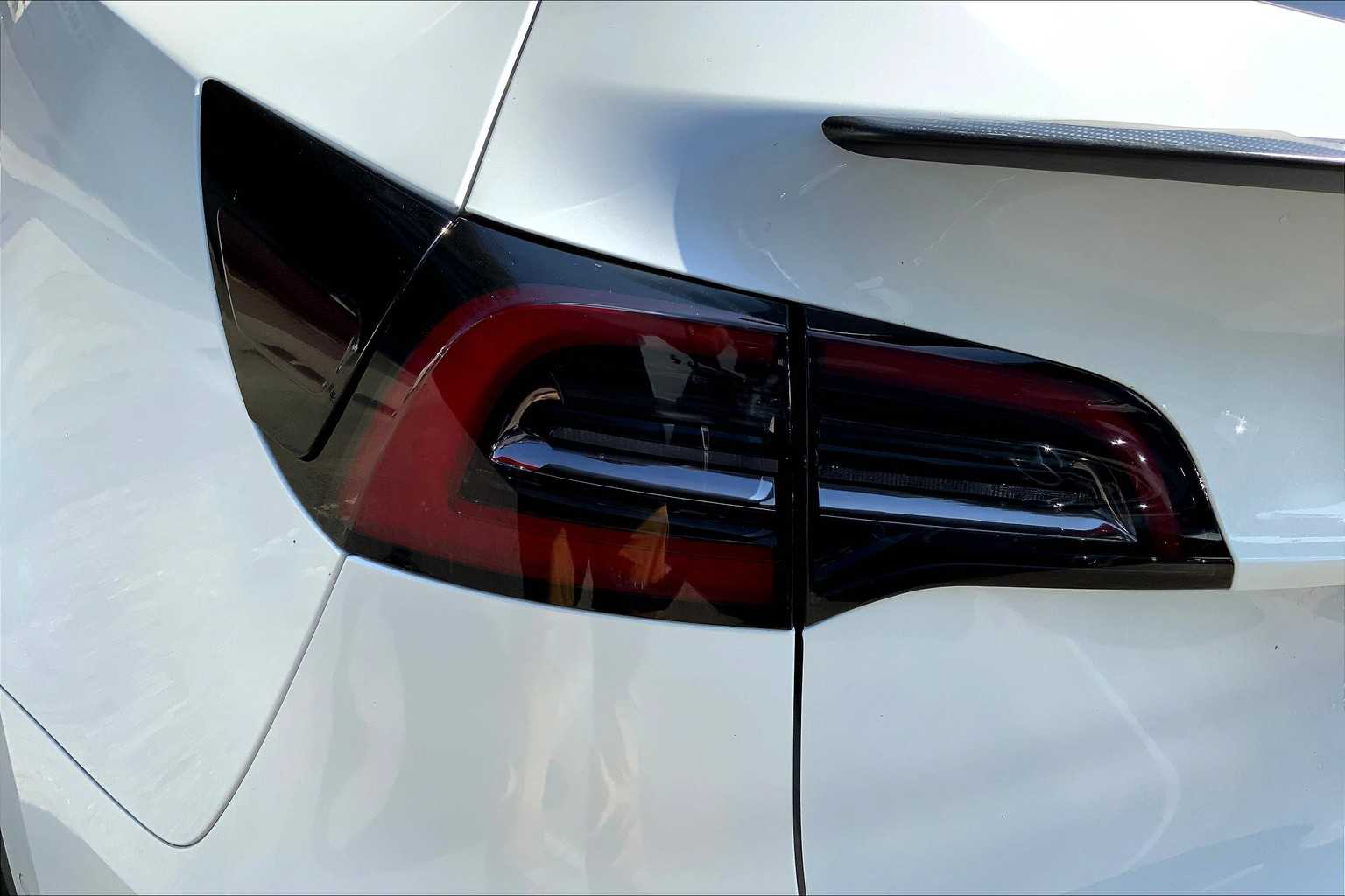 2021 Tesla Model Y Performance photo 22