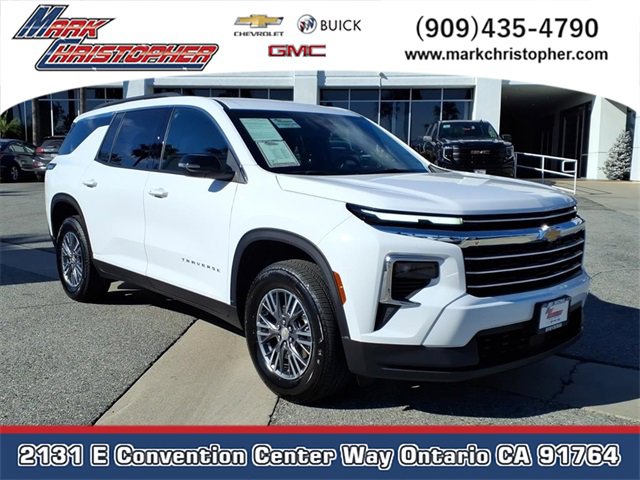 2025 Chevrolet Traverse LT's photo