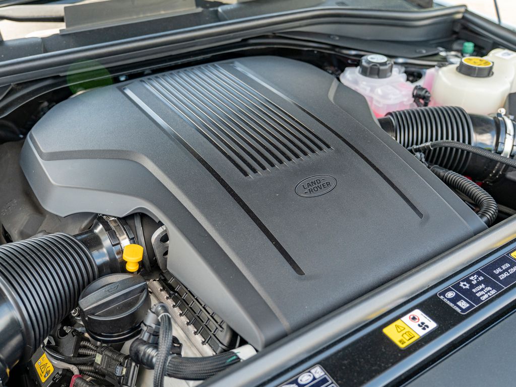2025 Land Rover Range Rover Sport SE photo 21