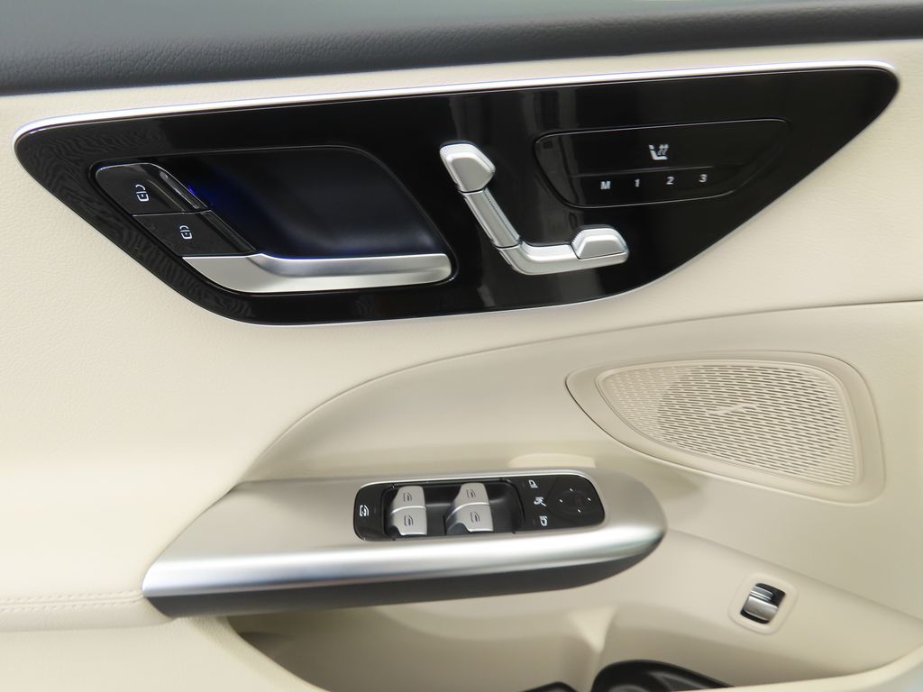 2025 Mercedes Benz C 300 photo 23