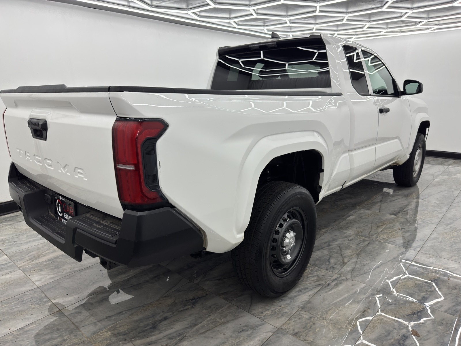 2024 Toyota Tacoma SR XtraCab photo 7
