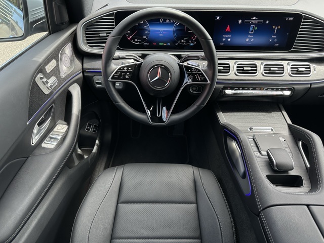 2025 Mercedes Benz GLE 450e photo 10