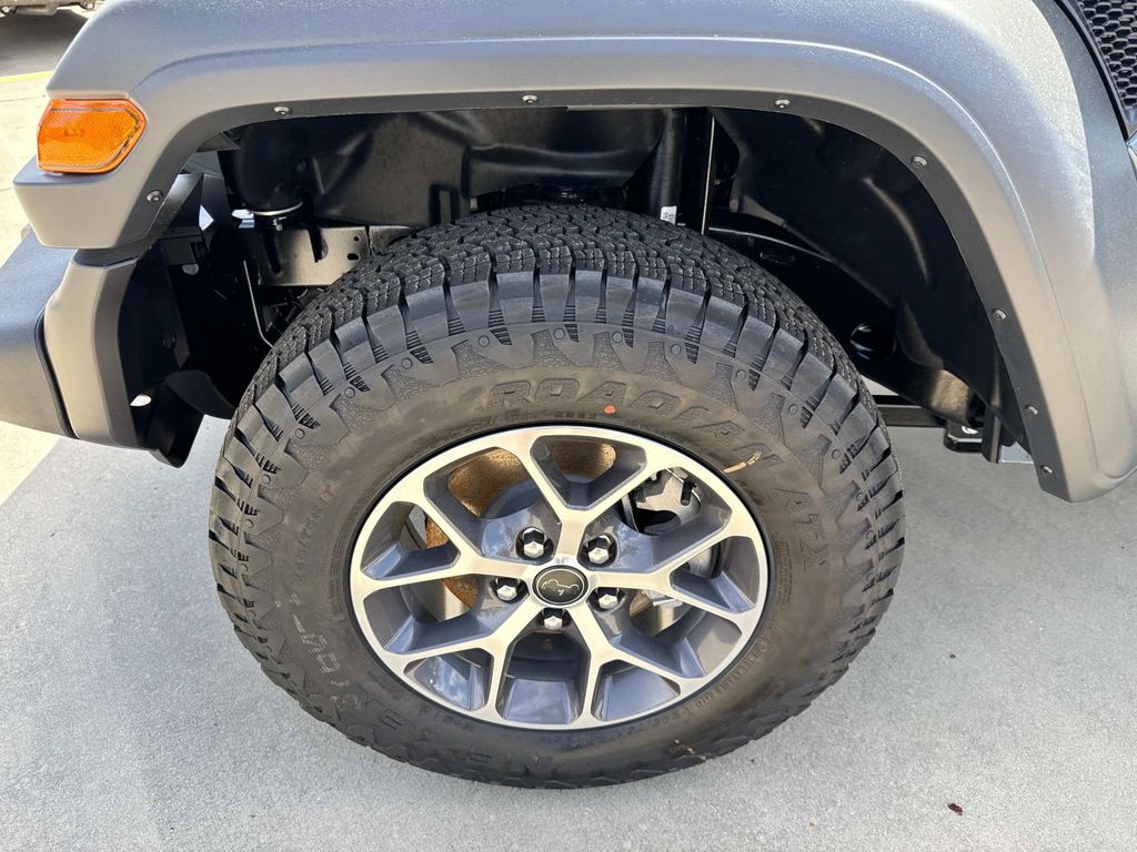 2025 Jeep Wrangler Sport S photo 3