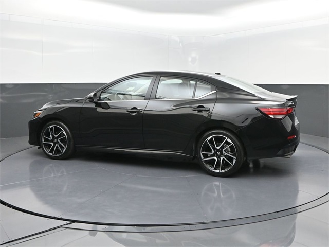 2025 Nissan Sentra SR photo 4
