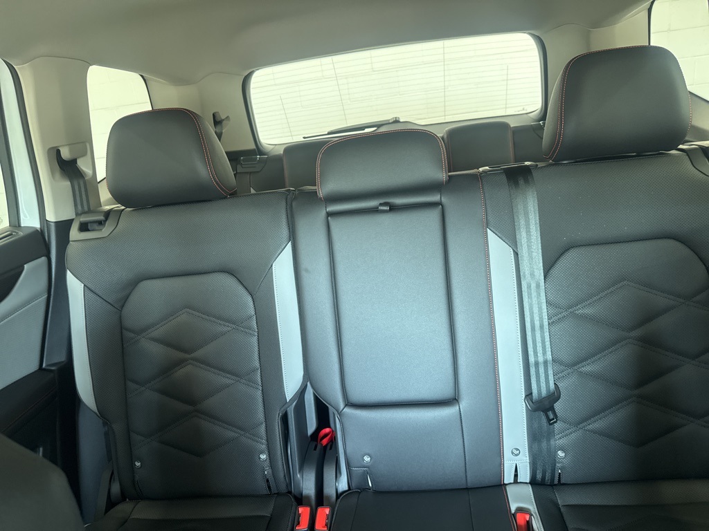 2026 Volkswagen Atlas Peak Edition SE photo 24