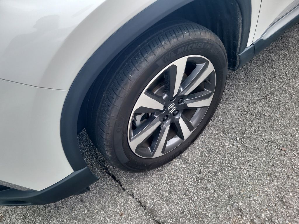2024 Honda Pilot Touring photo 8