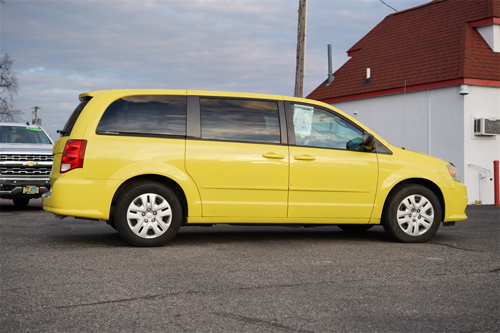 2014 Dodge Grand Caravan SE photo 2