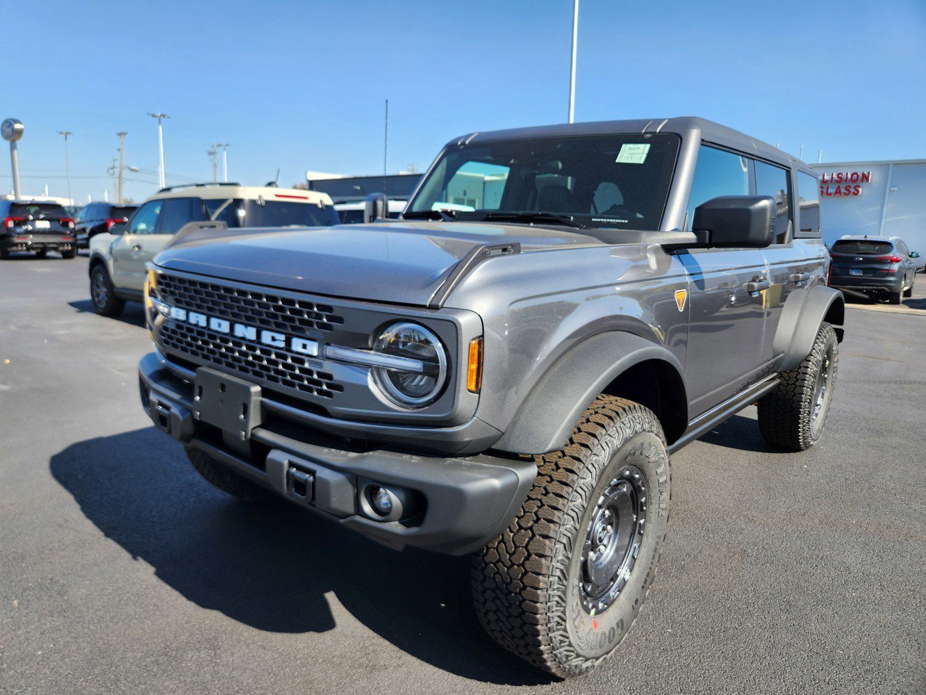 2025 Ford Bronco Badlands photo 3