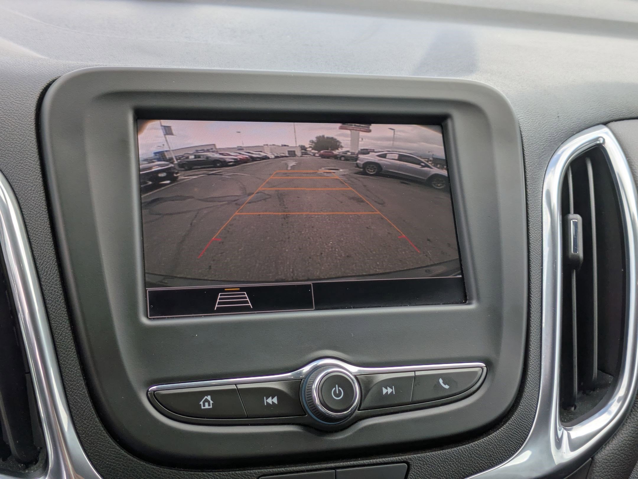 2024 Chevrolet Equinox LT photo 17