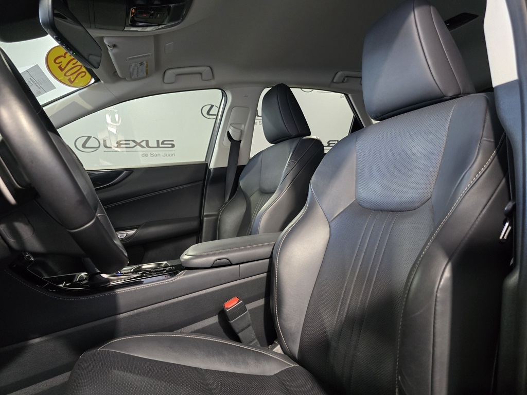2023 Lexus NX 250 photo 14