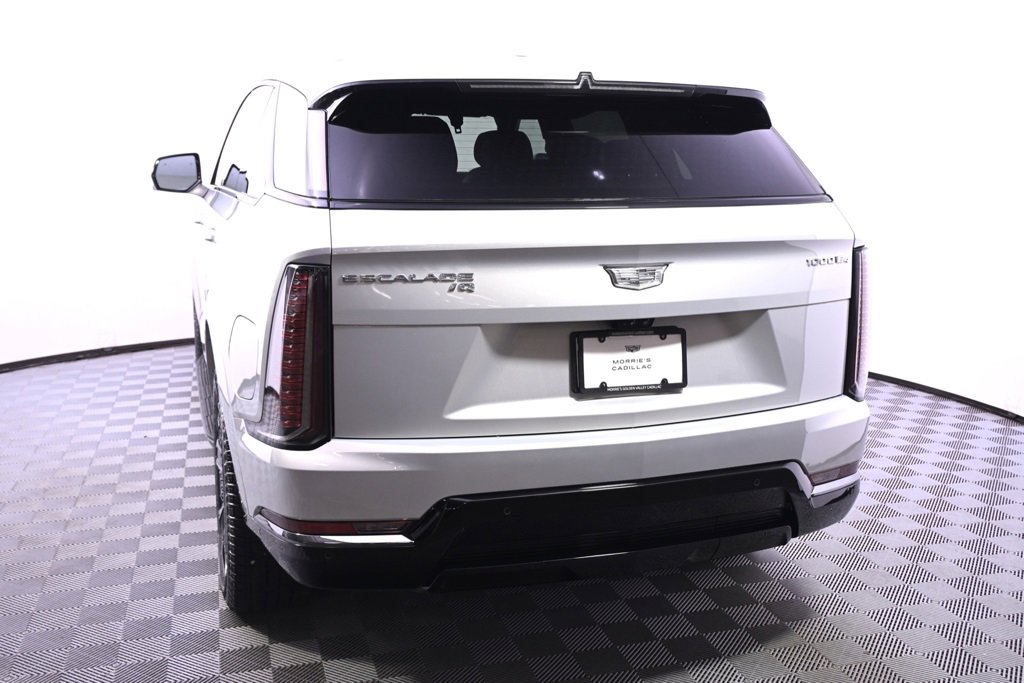 2025 Cadillac Escalade IQ Sport photo 4